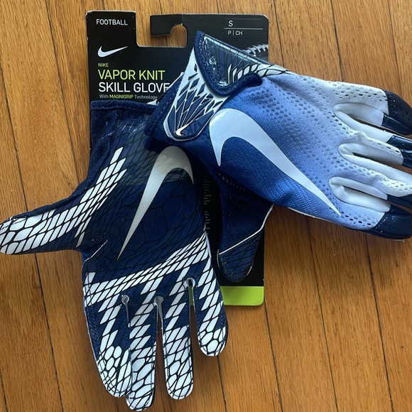 Nike Vapor Knit Skill Glove 2.0 Football Magnigrip Tecnology - Sz Small - Picture 1 of 6